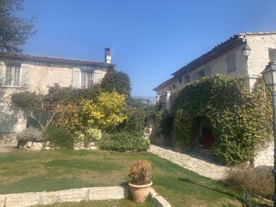 Agreable Chambre D'Hotes Avec Vue Sur Les Collines Lejlighed La Colle-sur-Loup Eksteriør billede